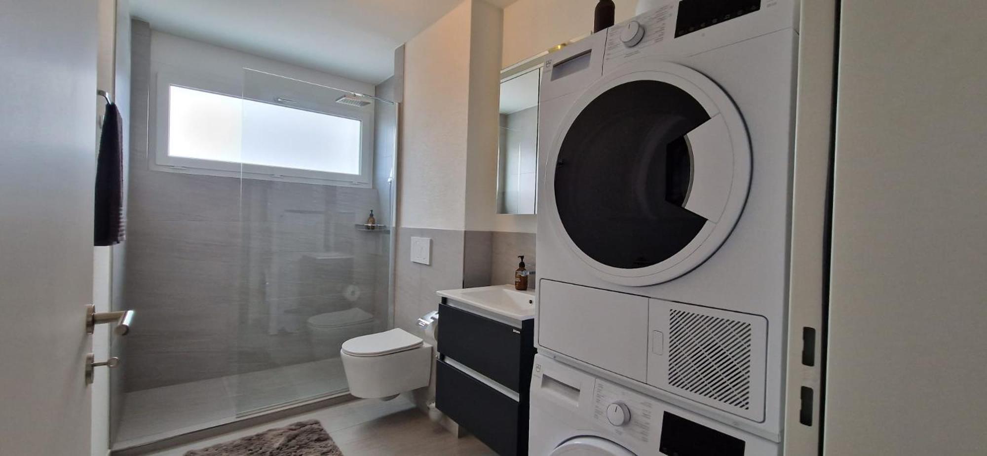 Visionary Hospitality Rothenburg, Lucerne - Premium With Free Parking, Washer, Kitchen, Terrace, 15'