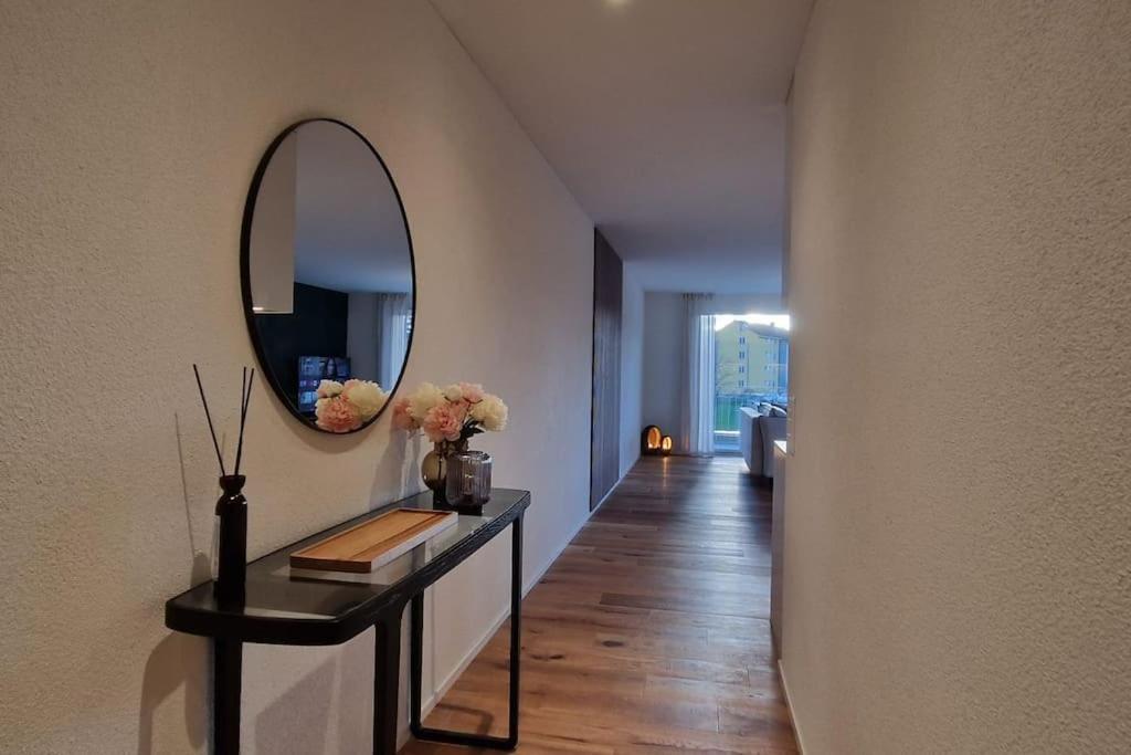 Visionary Hospitality Rothenburg, Lucerne - Premium With Free Parking, Washer, Kitchen, Terrace, 15' Apartmán Rothenburg